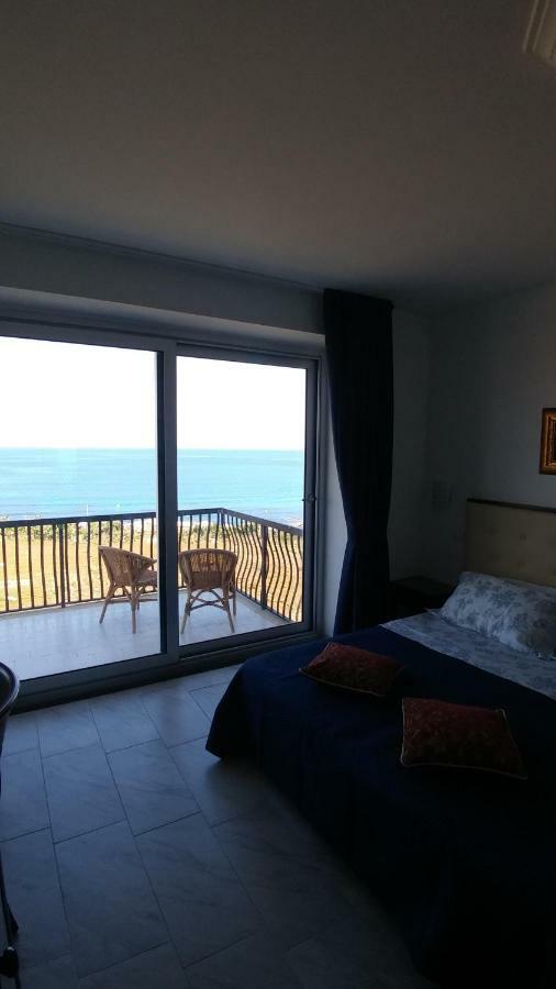 B&B Aquila Reale Portopalo Di Capo Passero Eksteriør billede